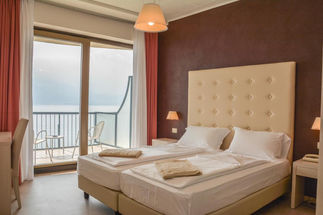 לימונה סול גרדה Hotel Astor מראה חיצוני תמונה