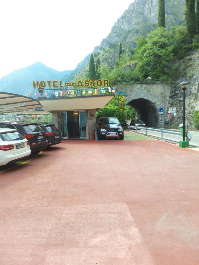 לימונה סול גרדה Hotel Astor מראה חיצוני תמונה