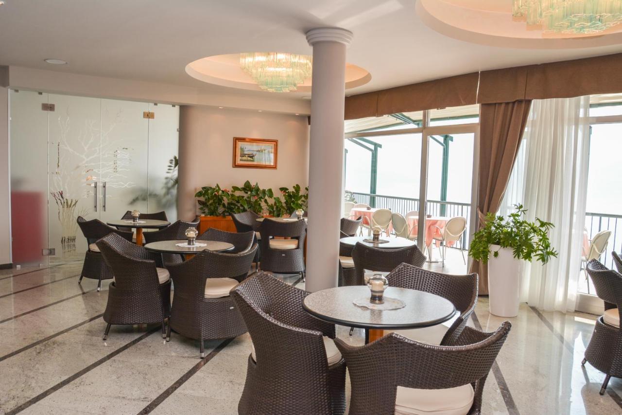 לימונה סול גרדה Hotel Astor מראה חיצוני תמונה