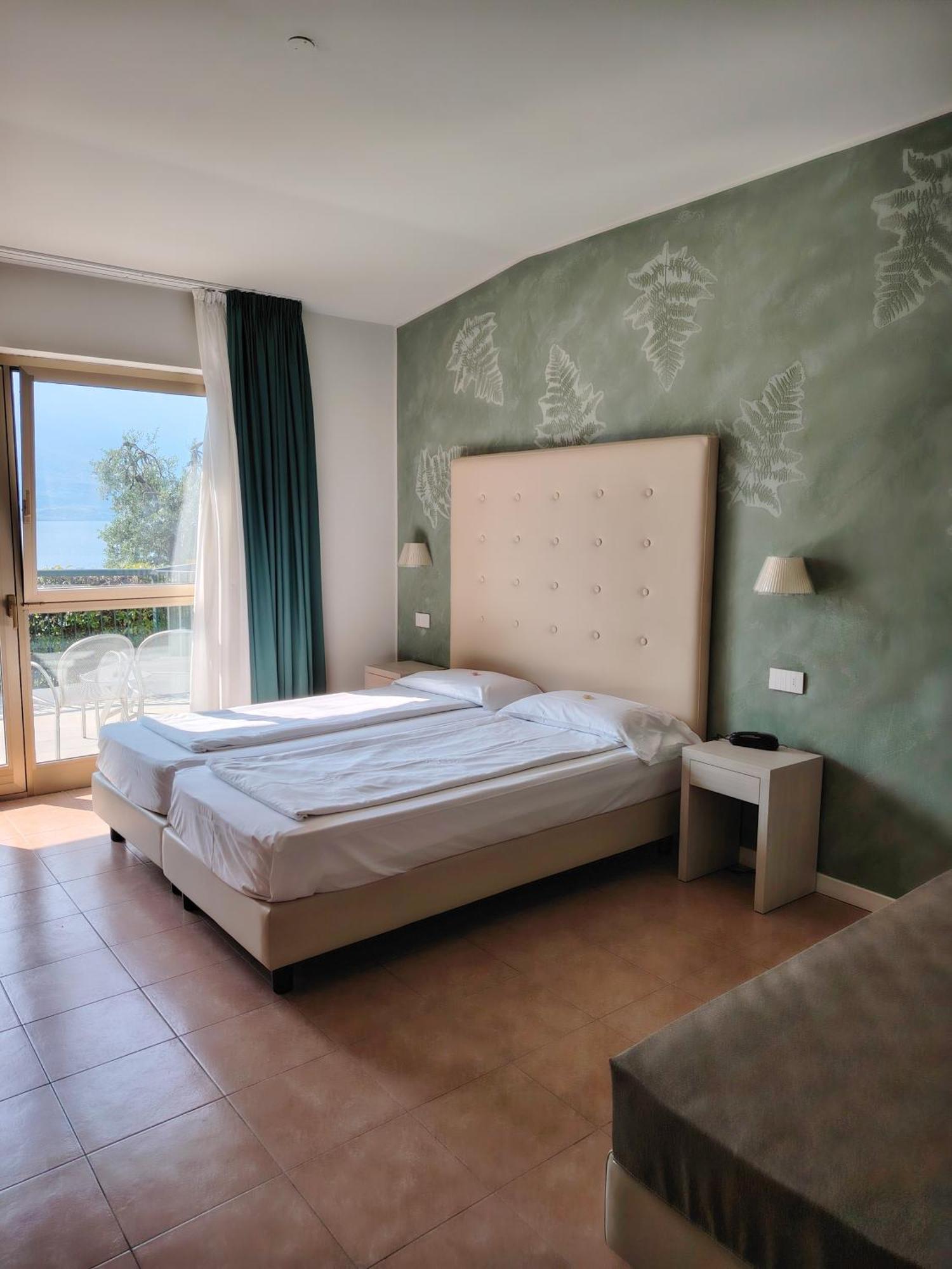 לימונה סול גרדה Hotel Astor מראה חיצוני תמונה