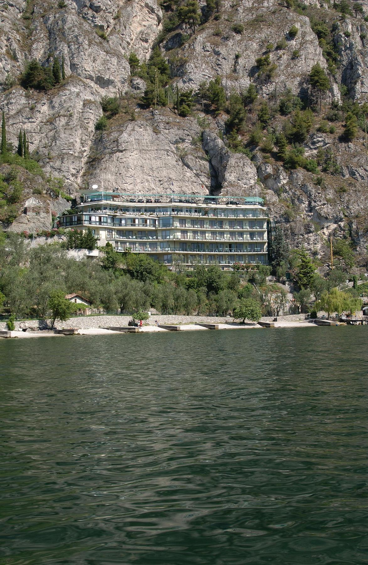 לימונה סול גרדה Hotel Astor מראה חיצוני תמונה